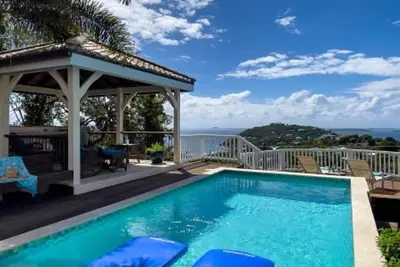 Image de Paradise Revisited- All Ac - 2 Bedrooms - Privacy - Large pool -  Garden Retreat