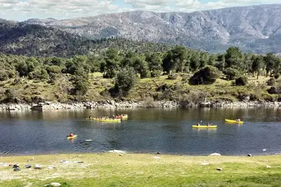 Homerez - Grande maison conviviale à Navaluenga avec vue sur le lac