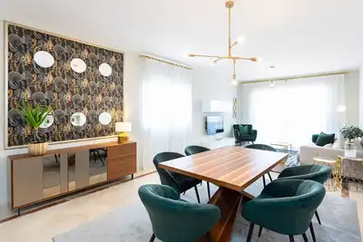 Image de Luxury Beachside 3br apartment in New GoldenMile!