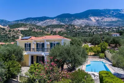 Image de Spacious family villa in Trapezaki with sea views and private pool