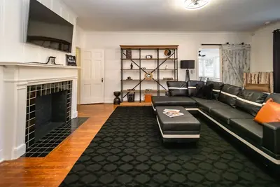 Image de Fondren *King* Bed House in the Heart of Jackson