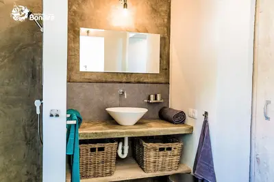 Gorgeous oceanfront apartment 5p, on the boulevard, 5 min walk from towncenter
