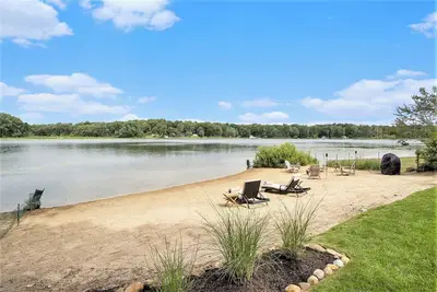 Image de The Maple & Oak - Lakefront Home with Private Beach