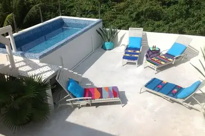 Image de 3-Bedrm Home, King Beds, 3Min Walk to Beach, Rooftop Terrace & Pool, Restaurants