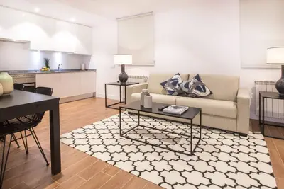 Image de 1 Bedroom Apartment (Basement Level) - Chueca