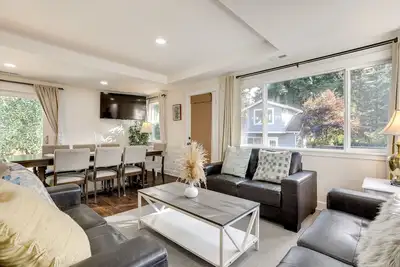Image de Deck + Game Room: Redmond Home ~ 17 Mi to Seattle