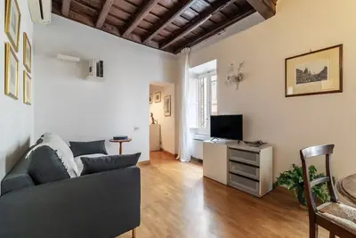 Image de GuestHost - Apartment located on the second floor, of four in total, of a period building Not equipped with a lift. The apartment comfortably accommodates 4 people with two double bedrooms, in a total of 60 m2 of space. The house is actually located in