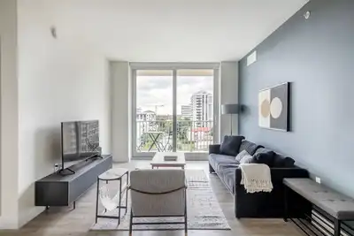 Image de Hip Coral Gables 2br w/ Gym, Pool & W/D, nr Shopping, by Blueground