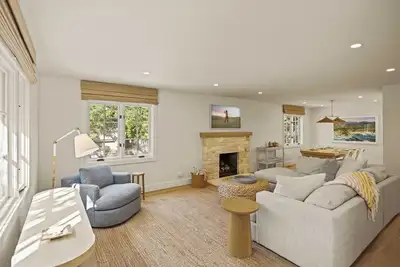 Image de Carmel Jewel Box beautifully remodeled 3br 2ba