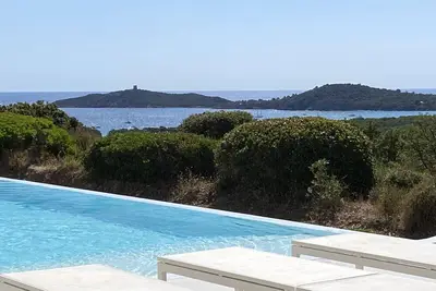 Image de Villa Luxe vues magnifiques mer et montagne Piscine chauffée \ncalme absolu