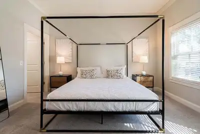 Image de Savannah Residences|Private Parking|2br/2ba