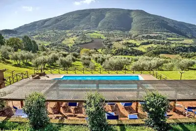 Luxury Villa up to 40/50 guest - Assisi- Swimming pool & Tennis Court