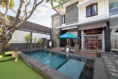 Image de Quiet and comfortable place in the centre of city. Close to the beach and shops