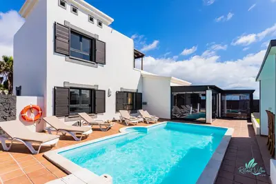 Image de stunning 3-bedroom villa on the tip of Lanzarote’s southern coastline