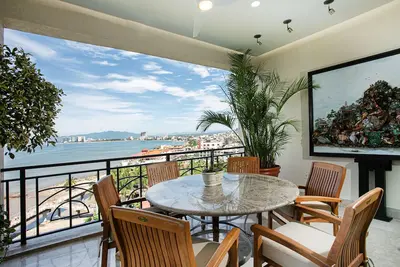 Image de Molino De Agua Beachfront 3-Bed Oasis w/ Pool, Spacious Balcony & Ocean Views