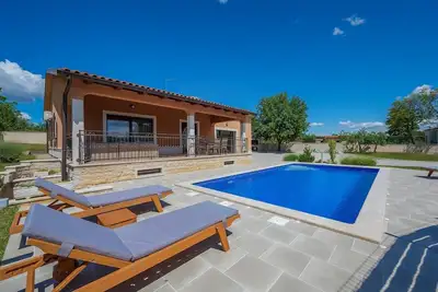 Villa Luna - Pool and Wellness