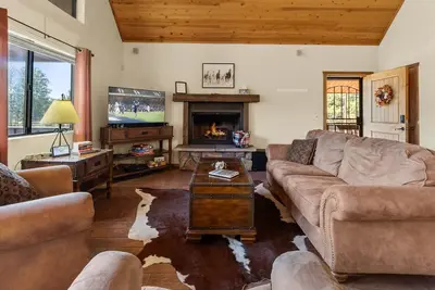 Image de Deer Ridge Retreat | Xl Deck • Fireplace • Pets Ok