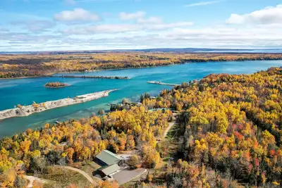 Image de Barbeau Studio w/ St Mary’s River Views!