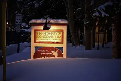 Image de French Ridge Condo, Short walk to Mainstreet & Across street from sledding park