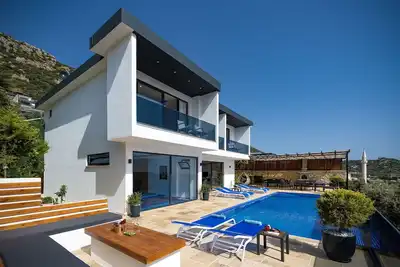 Image de Contemporary 3 Bedroom Villa with Secluded Pool, Heated Indoor Pool & Sauna