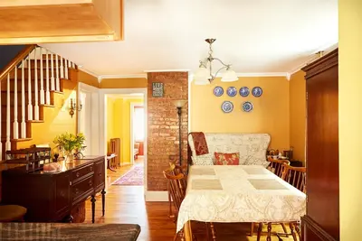 Image de Charming Cold Spring Village Home