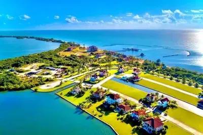 Luxury Waterfront Home + Resort Access! No sargassum!