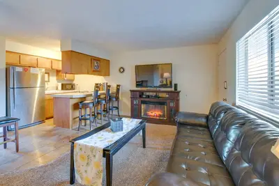 Image de Newly Renovated Condo w/ Pool in Lake Havasu City!