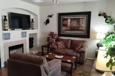 Image de Westbury Townhome with community pool