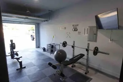 Image de Noir Villa \/ 2 bed 2 bath Modern Golf Oasis