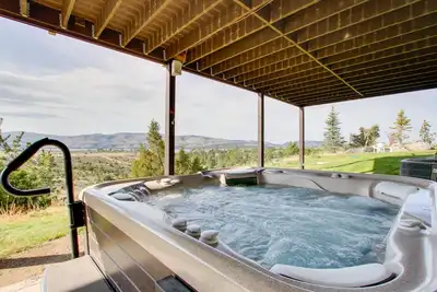 Image de Spacious Canyon Ferry Lake House with Bar & Views!