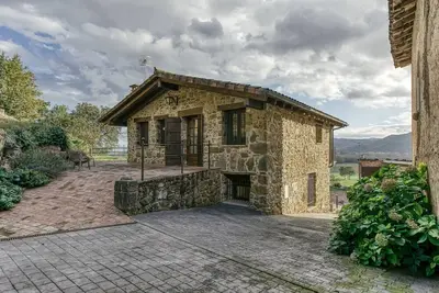 Image de Maison de vacances 'La Cabanya De La Rovira - Dalt' avec vue sur montagne, terrasse privée et Wi-Fi