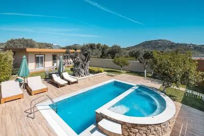 Image de Maison de campagne \"Villa Mata\" avec piscine privée, Wi-Fi et climatisation