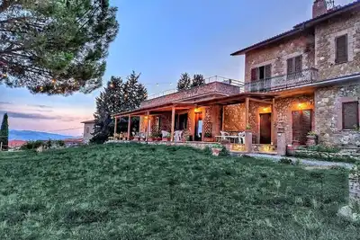 Image de Appartement \"Agriturismo Il Casato Mag-il Giogo\" avec vue sur les montagnes, terrasse et Wi-Fi