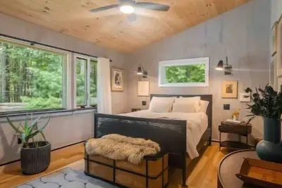 Image de A Modern Day Cabin to Rest & Play