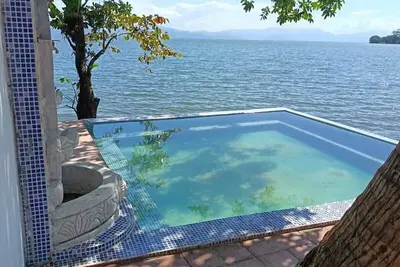 Image de 4 Bedroom Spanish villa on lake Izabal, Guatemala.