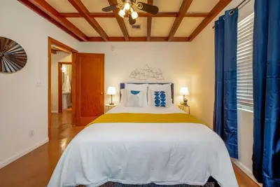 Image de Near Tmc / 3 Br & 1 Ba / Central / Fenced Yard