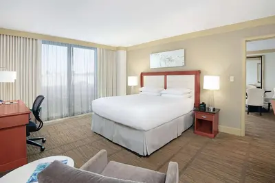 Image de Minutes to Marlins Park & American Airlines Arena, Pool, Dining