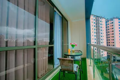 Image de Exquisite 2-Bedroom in Nairobi: Luxury, Comfort, and Convenience Await! !