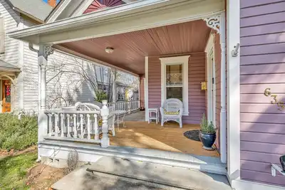 Image de 3 Bedroom Victorian a few blocks from Downtown!