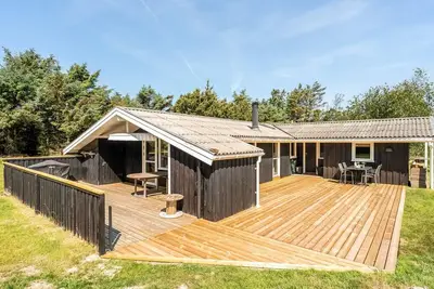 \"Thrineke\" - 600m from the sea by Interhome