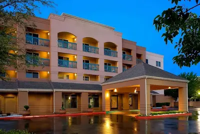 Image de Discover the Best of Pleasant Hill and Beyond! Four Units w/ Self Parking!