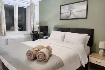 Image de Elegant, Spacious 2bed in Crystal Palace, London