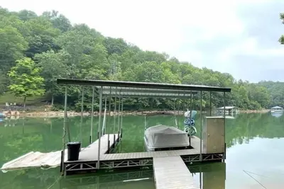 Image de Slip-Away into Isolation & Relaxation w/ Covered Dock & Hot Tub.