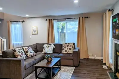 Image de Tranquil Retreat with Hot Tub