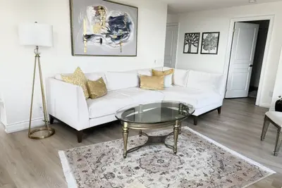 Image de Spectacular 2 Bedroom+Den and 2Bathroom/ Free Parking/ North York