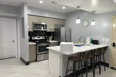 Image de Family Space Away from Home