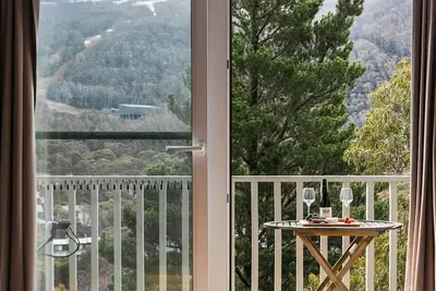 Image de Byadbo 10 is a newly refurbished two-bedroom apartment in Thredbo.