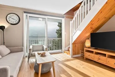 Image de Byadbo 8 is a newly refurbished two-bedroom apartment