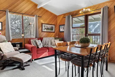 Image de Tyrola 1 self-contained two bedroom apartment