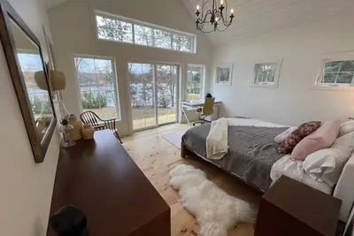 Image de Waterfront Retreat on Bass Lake